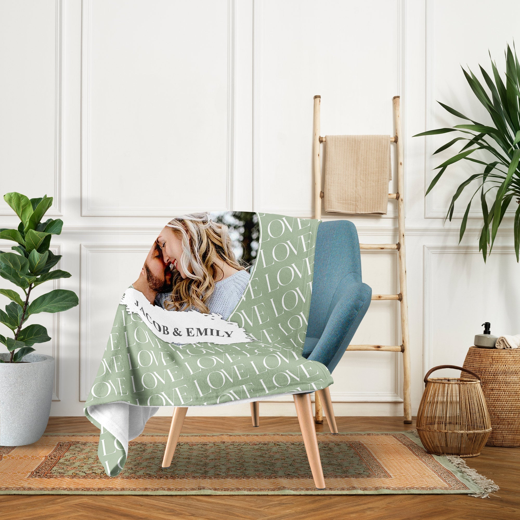 Love - Personalized Anniversary or Valentine's Day gift for Husband or Wife - Custom Blanket - Elizabethfashions