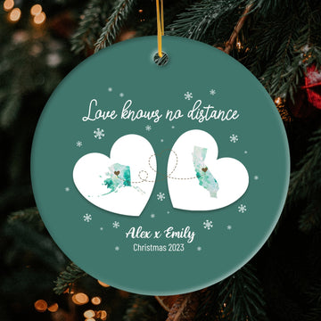Love Knows No Distance Heart Shaped - Personalized Christmas gift For Couple, For Family, For Friends - Custom Circle Ceramic Ornament - Elizabeth Fashions