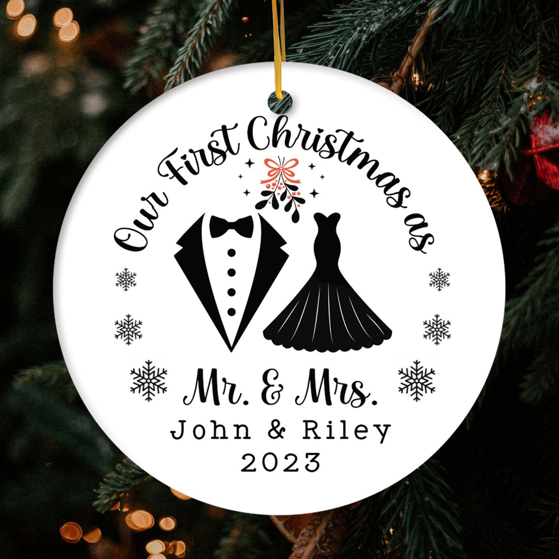 Our First Christmas as Mr. & Mrs. - Personalized First Christmas gift For Husband or Wife - Custom Circle Ceramic Ornament - Elizabeth Fashions