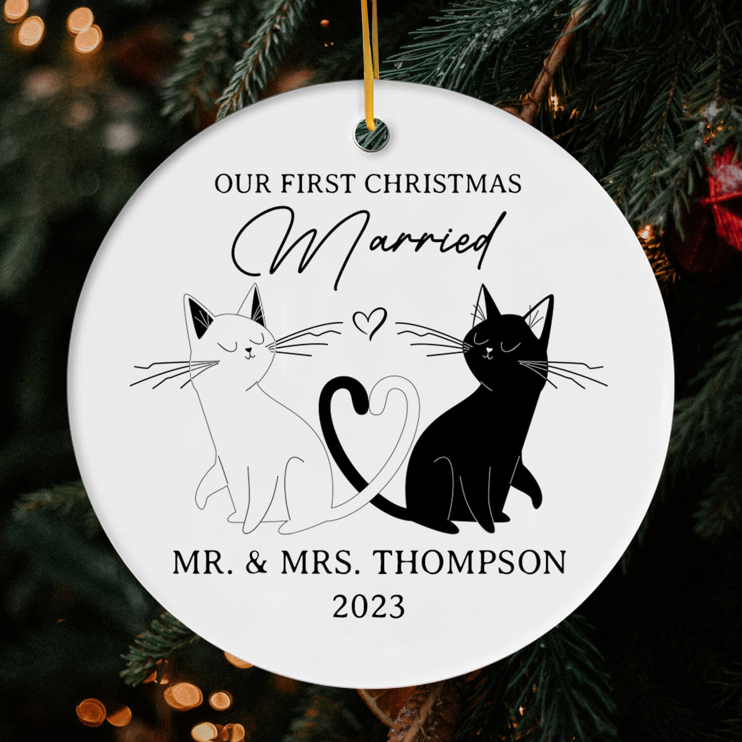 Cat Ornament - Personalized First Christmas Married gift For Husband or Wife - Custom Circle Ceramic Ornament - Elizabeth Fashions