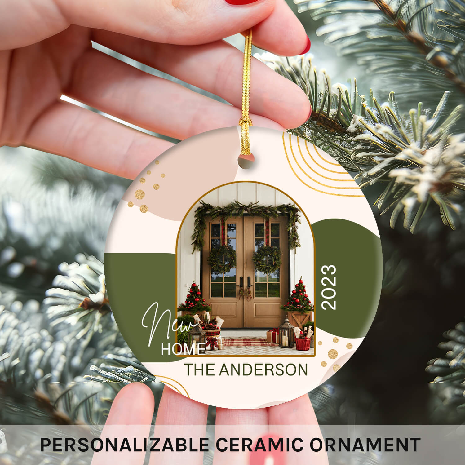 New Home - Personalized First Christmas gift For Family - Custom Circle Ceramic Ornament - Elizabeth Fashions