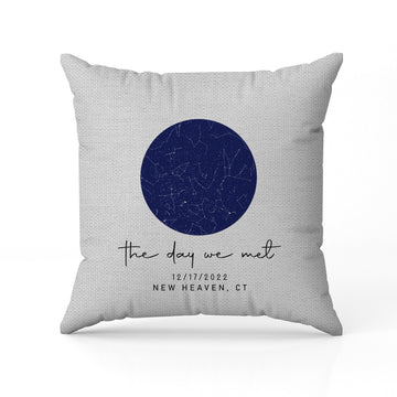 The Day We Met - Personalized Anniversary or Valentine's Day gift for Husband or Wife - Custom Pillow - Elizabeth Fashions